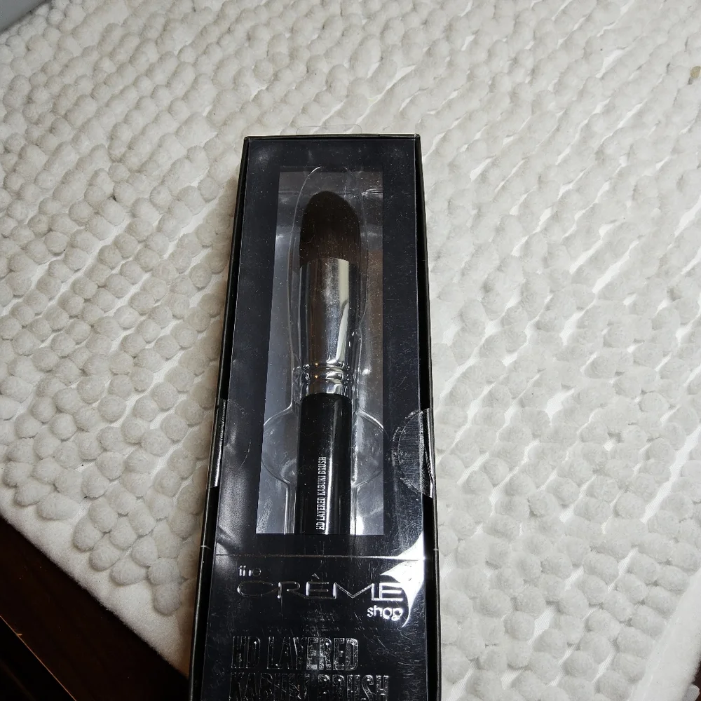 Kabuki Brush